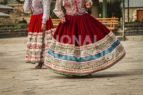 pollera peruana